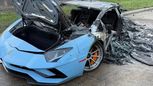 Lamborghini Revuelto, Aventador Crash in Texas Leaves 1 Supercar Burned to a Crisp