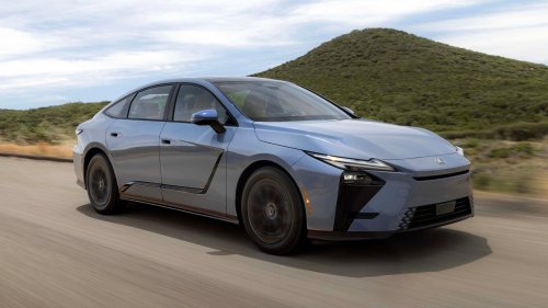 2026 Lexus ES350h First Drive: Better Tech, Better Ride, Same Relaxed Personality
