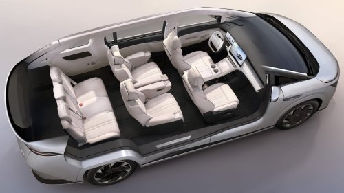 XPeng X9 First Drive: Can It Beat the Mercedes-Benz VLE?