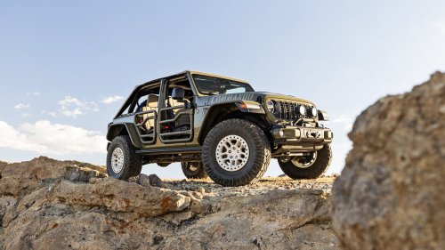2026 Jeep Wrangler 392 Commando First Test: A Riotous, Supercharged Salute to the Troops