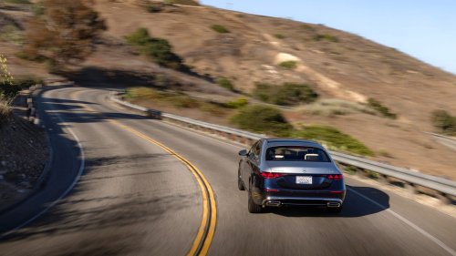Mercedes, Maybach, 2027 Mercedes-Maybach S680 First Drive: 12-Cylinder Power, First-Class Comfort