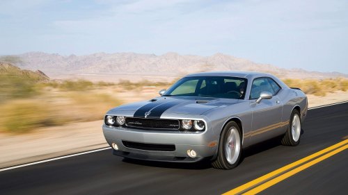 2008 Dodge Challenger SRT8 vs. Ford Shelby GT500 Comparison Test