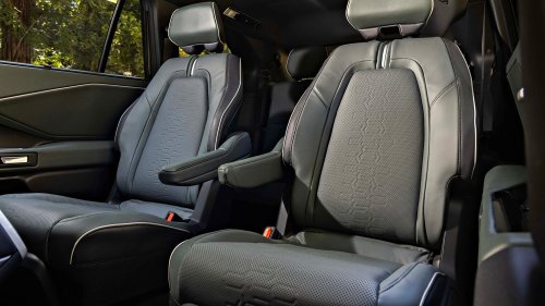 Subaru, Toyota, Check Out the 2027 Subaru Getaway’s Interior: Some Toyota Bits, but That’s Not Bad News