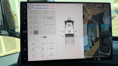 2027 Tesla Semi First Drive: We Get Seat Time in Tesla’s 500-Mile Electric Big Rig 