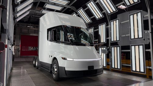 HMD Trucking Built a 700-Truck Diesel Fleet. Now It’s Buying 50 Tesla Semi Trucks.