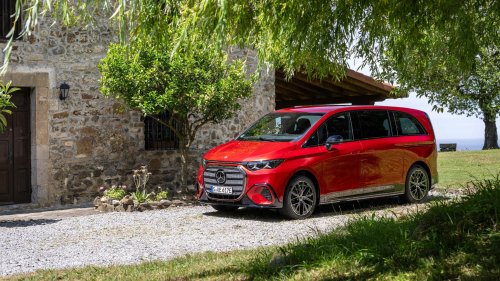 2028 Mercedes-Benz VLE First Drive: A Compelling Argument to Bring Back the Minivan