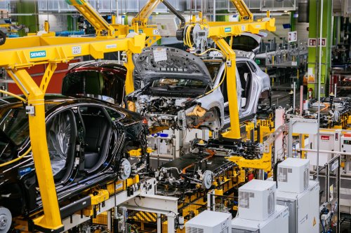 Mercedes-Benz, Senator Says Mercedes-Benz May Skirt China Auto Technology Ban Working Through Congress