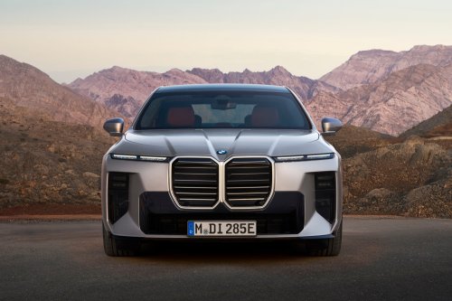 2027 BMW i7 Is a Dream Chariot for Upper-Crust Technophiles