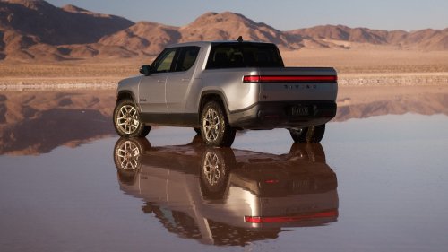 2027 Rivian R1S and R1T Get Simpler Trims and a Big Seating Upgrade
