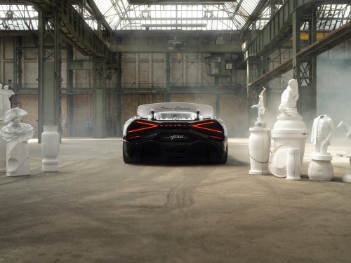 Bugatti, The Ornate Bugatti Mistral Blanc Éternel Wears Porcelain Accents