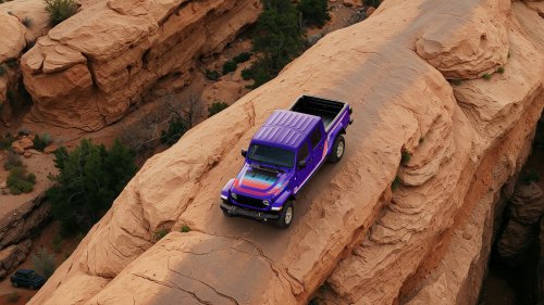 The 2026 Jeep Rewind Editions Turn the Wrangler and Gladiator Into Retro Throwbacks