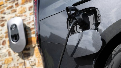 2028 Mercedes-Benz VLE First Drive: A Compelling Argument to Bring Back the Minivan