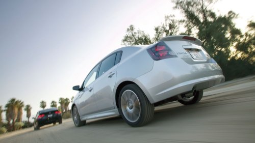 2007 Honda Civic Si vs. Nissan Sentra SE-R Spec V Sport Sedan Comparison Test