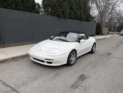 This Roadster on Bring a Trailer Will Fool Just About Everyone