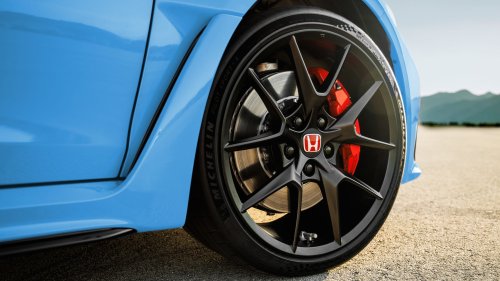 Here’s Your First Look at the 2027 Honda Civic Type R: Nicer and Cooler