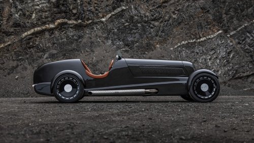 SP40 Restomod Speedster First Drive: A Modern Marvel With Vintage Style