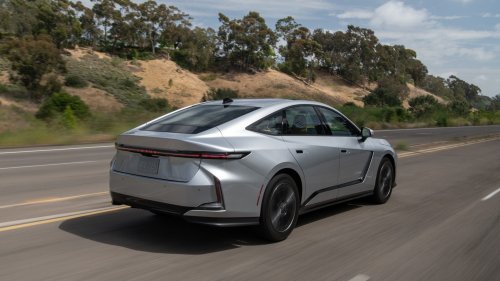 2026 Lexus ES350h First Drive: Better Tech, Better Ride, Same Relaxed Personality