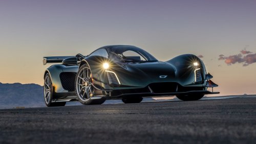 Czinger, Goin’ Nuclear: We Tested the 1,250-HP, $2.4-Million 2026 Czinger 21C and Set a Record