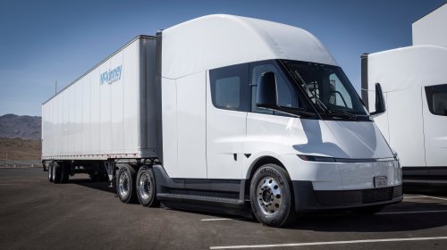 HMD Trucking Built a 700-Truck Diesel Fleet. Now It’s Buying 50 Tesla Semi Trucks.