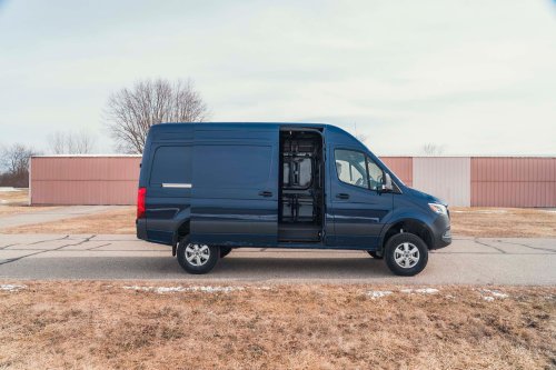 Mercedes, Test Hub: Mercedes's Towering Sprinter Van Tackles Our RTI Ramp