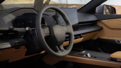 2026 Lexus ES350h First Drive: Better Tech, Better Ride, Same Relaxed Personality