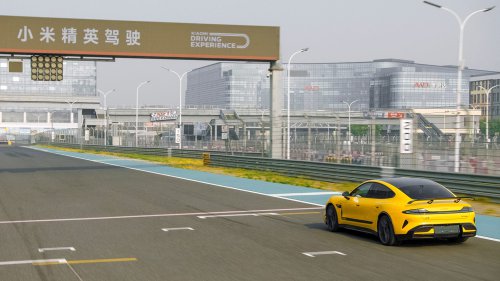 Just Wow: Driving the 2027 Xiaomi SU7 Ultra With Glorious Power, Bargain Price