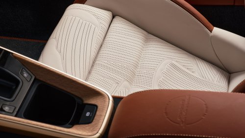 Porsche’s One-Off 911 Turbo S for Australia Is a Two-Tone Work of Art