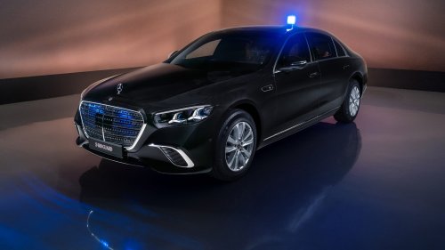 2027 Mercedes-Benz S680 Guard: A Ridiculous Armored S-Class Baby Beast