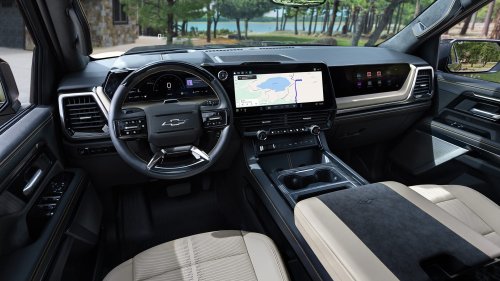 Chevrolet, Chevrolet Silverado, GMC, 2027 Chevrolet Silverado and GMC Sierra Tech First Look: Smarter Screens, Passenger Display, and 19 Cameras