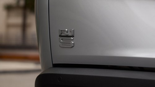 2027 Rivian R1S and R1T Get Simpler Trims and a Big Seating Upgrade