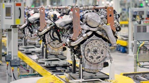 GM Supersizes the 2027 Duramax, Snatching Ford’s Diesel Bragging Rights