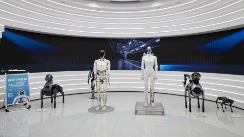 Tesla’s $25B AI Investment: Musk’s Big Bet Amid Rising Competition