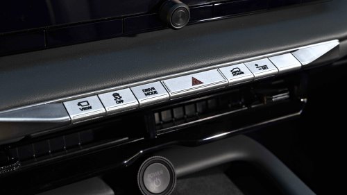 Check Out the 2027 Subaru Getaway’s Interior: Some Toyota Bits, but That’s Not Bad News