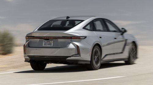 Lexus, Lexus ES, AWD, 2026 Lexus ES 350h AWD Hybrid First Test: What’s the Big Rush?