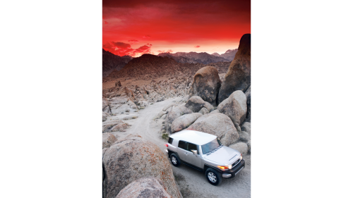 2006 Toyota FJ Cruiser First Test Review: Retro Looks, Real Off-Road Capability