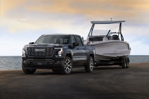 GMC, 2027 GMC Sierra 1500 Gets New V-8 Power, Goes All In on Screens