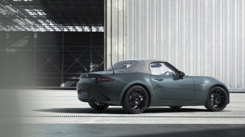 2027 Mazda MX-5 Miata Will Get This Pretty New Green Paint Color