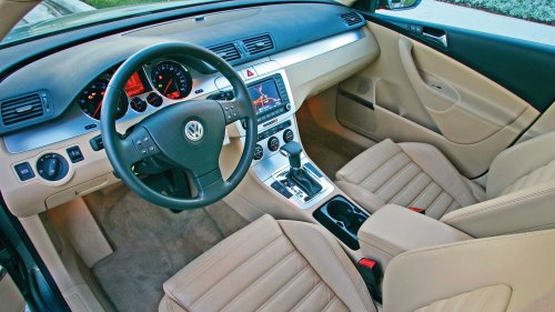 2006 Toyota Avalon vs. Hyundai Azera vs. Volkswagen Passat Comparison Test