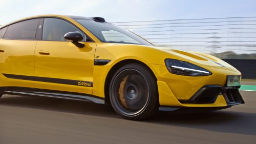 Just Wow: Driving the 2027 Xiaomi SU7 Ultra With Glorious Power, Bargain Price