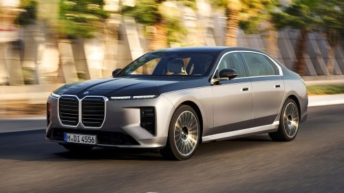 BMW, BMW 7 Series, This Is the 2027 BMW 7 Series: Even More Screens, New Tech, and the Same Presence