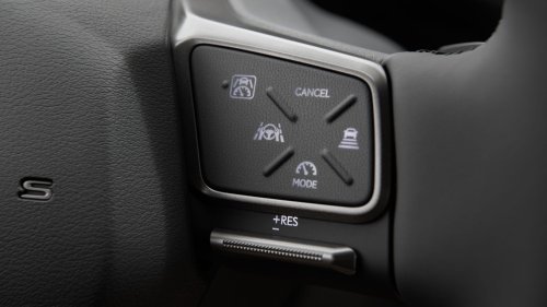 2026 Lexus ES350h First Drive: Better Tech, Better Ride, Same Relaxed Personality