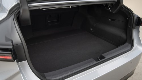 2026 Lexus ES350h First Drive: Better Tech, Better Ride, Same Relaxed Personality