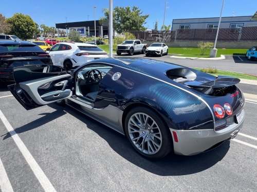 Bugatti's New Configurator Lets You Redesign a 20-Year-Old Model