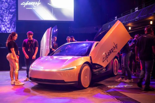 Tesla Cybercab First Look: No Steering Wheel! No Brake Pedal! No Problem?