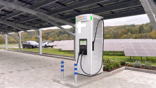 ChargePoint's New 600-kW Charger Can Charge Four Cars at Once