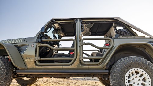 2026 Jeep Wrangler 392 Commando First Test: A Riotous, Supercharged Salute to the Troops