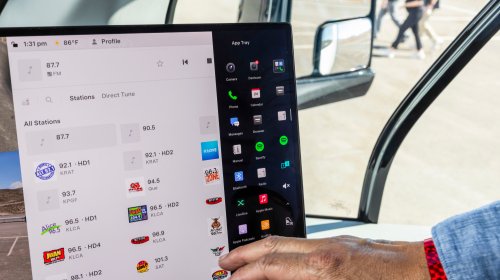 2027 Tesla Semi First Drive: We Get Seat Time in Tesla’s 500-Mile Electric Big Rig 