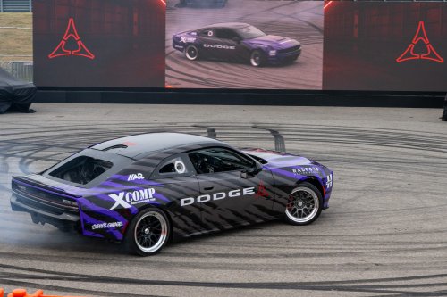 Dodge, These Drift-Spec Dodge Chargers Have 750 HP, Manual Transmissions
