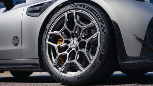 Mercedes-AMG CLE 646 Spezialanfertigung First Look: A 637-HP, Rear-Drive Track Weapon