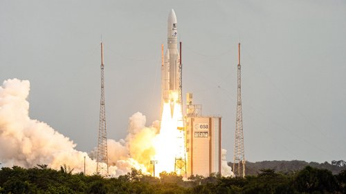 VLEO Satellites Could Bring 5G Connectivity to Cars in Remote Areas